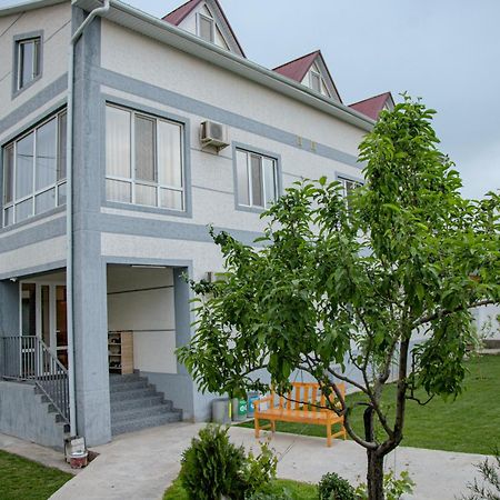 Hotel Good Night Jalal-Abad Exterior foto