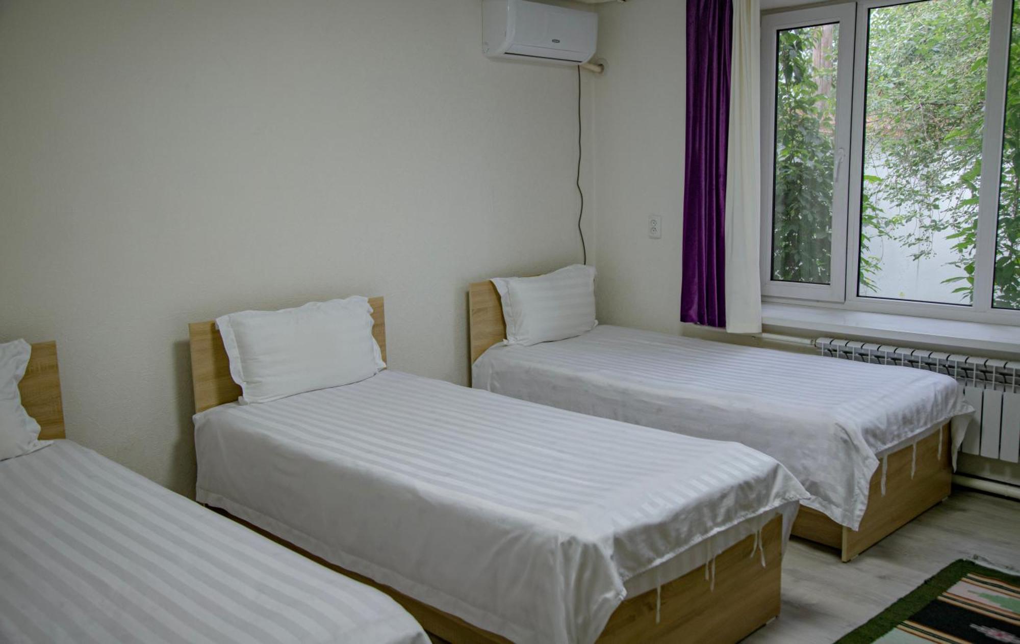 Hotel Good Night Jalal-Abad Exterior foto