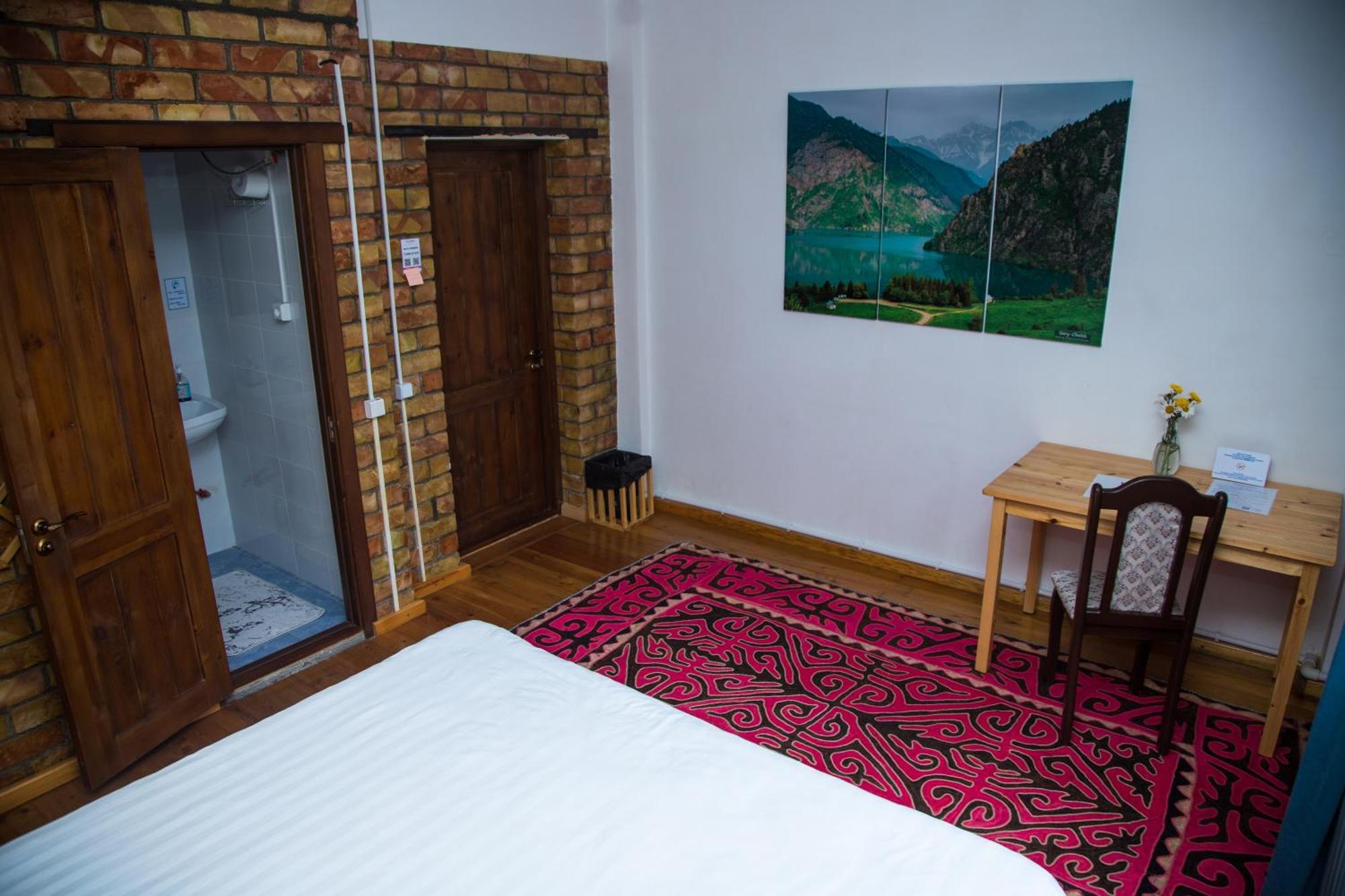 Hotel Good Night Jalal-Abad Exterior foto